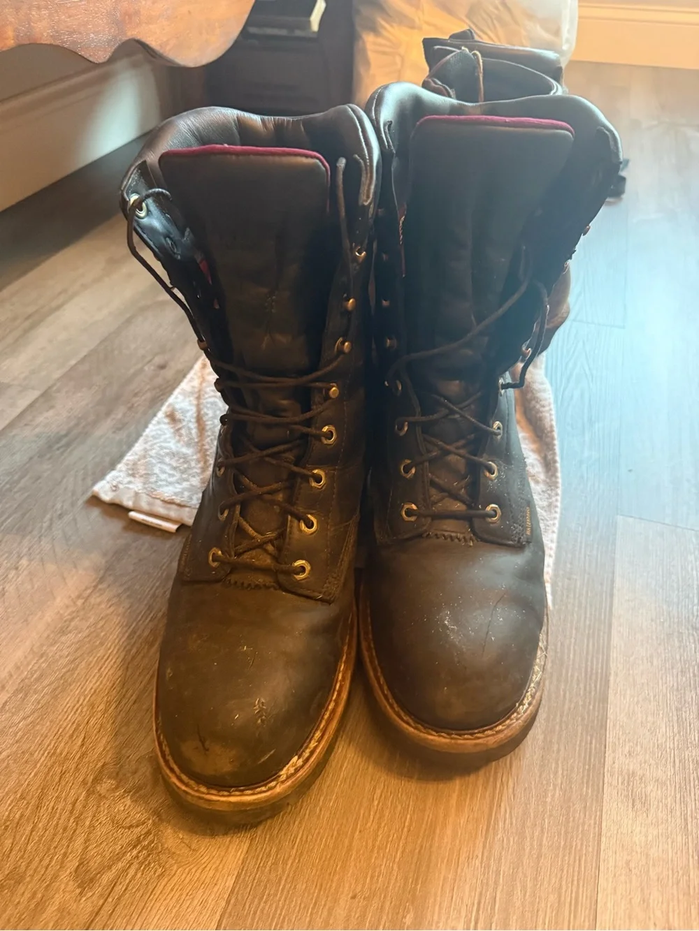 Steel Toe Chippewa Black Leather Lace-Up Work Boots with Brown Welt